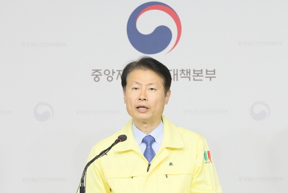 김강립 중앙재난안전대책본부 제1총괄조정관(보건복지부 차관)이 9일 신종 코로나바이러스 감염증(코로나19) 대응현황 등을 브리핑 하고 있다.Ⓒ뉴시스