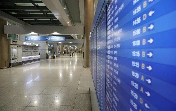 코로나19 확산으로 한산해진 인천공항 제1터미널. ⓒ뉴시스