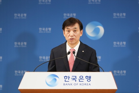 이주열 한국은행 총재가 지난 달 28일 서울 중구 한국은행에서 열린 통화정책방향 기자간담회에서 발언하고 있다. Ⓒ한국은행