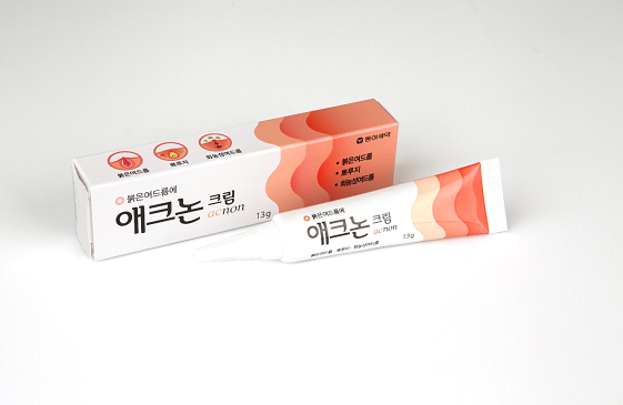 동아제약은 고함량 뾰루지, 붉은여드름 치료제 ‘애크논 크림’을 선보였다. 사진/동아제약.