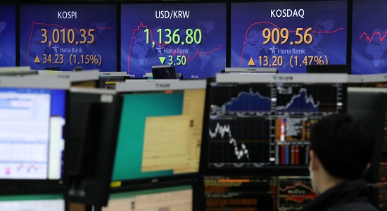 최근 금융정보업체 에프앤가이드에 따르면 지난 8일 기준 국내에 출시된 공모펀드 중 주식형 ESG 펀드로 분류되는 상품은 총 36개로 설정액은 1조1789억원으로 집계됐다. 사진/뉴시스