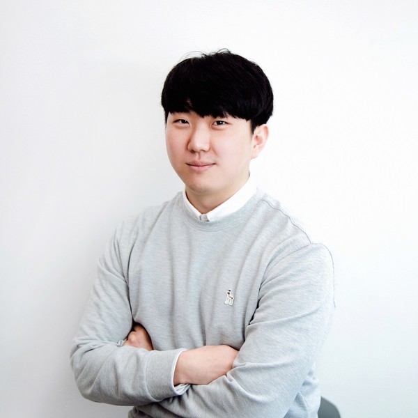  AI 커스터마이징 플랫폼 기업 '알고리즘랩스’ 손진호 대표가 14일 열린 ‘AI for HR’ 세미나에 연사로 참여해 HR(인사관리) 분야에서의 인공지능(AI) 활용 방법론을 전했다. 