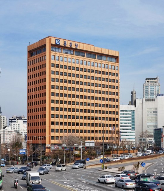 종근당의 지난해 매출이 1조3456억원으로 역대 최고 매출을 기록했다. 이로써 종근당은 3년 연속 ‘1조 클럽’을 달성하게 됐다. 사진/뉴시스 제공