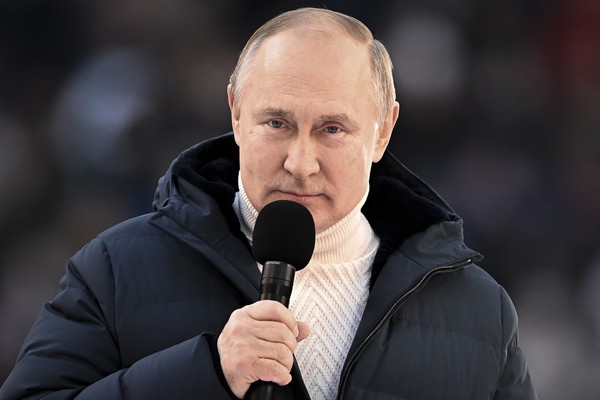 블라디미르 푸틴 러시아 대통령이 쿠데타와 암살 위협을 피하기 위해 자신의 닮은꼴을 대역으로 세웠다는 의혹이 나왔다. 사진/ 뉴시스 제공