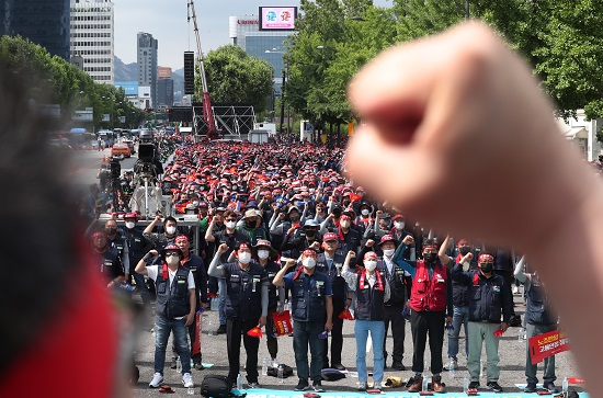 민주노총은 윤석열 정부의 반노동 정책을 규탄하고 투쟁을 선포하는 7월 2일 전국노동자대회를 개최한다고 밝혔다. 사진/ 뉴시스 제공
