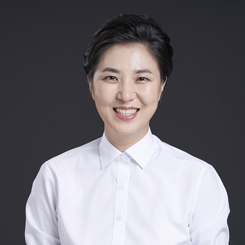 민주당은 남영희 더불어민주당 인천 동구미추홀구을 지역위원장을 민주당 중앙당사 초대 당원존 소통관장 및 민주연구원 부원장에 임명했다. 