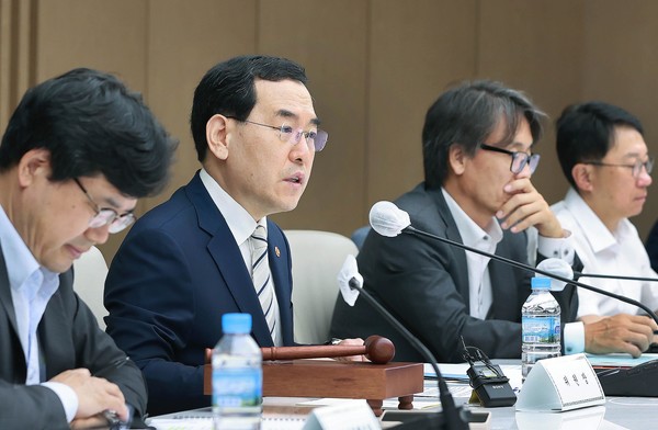 이창양 산업통상자원부 장관(위원장)이 지난 7월10일 서울 중구 대한상공회의소에서 열린 제29차 에너지위원회에 참석해 발언하고 있다. 사진 / 뉴시스