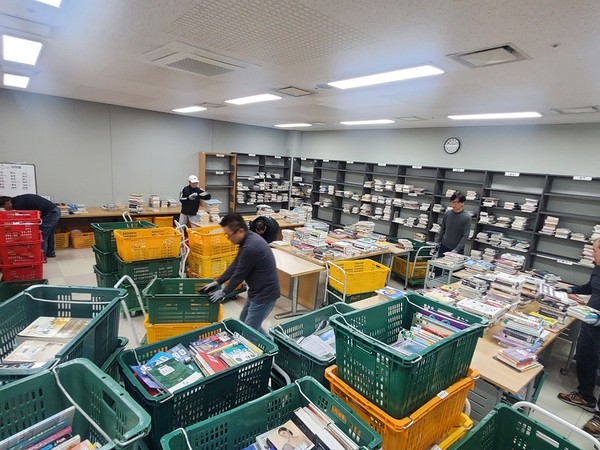 책누리서비스 정리 작업/사진 고양시