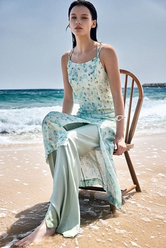 이랜드월드에서 전개하는 여성 SPA 브랜드 미쏘(MIXXO)가 여름 시즌을 맞아  '리조트 컬렉션'을 출시 / 사진 = 이랜드 제공