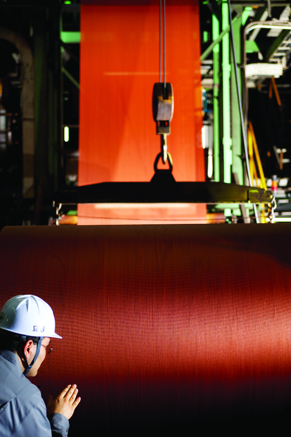 성첨단소재가 타이어코드 업계 최초로 라이오셀 타이어코드에 대해 친환경 소재 국제 인증 FSC(Forest Stewardship Council)를 획득 / 사진 = 효성