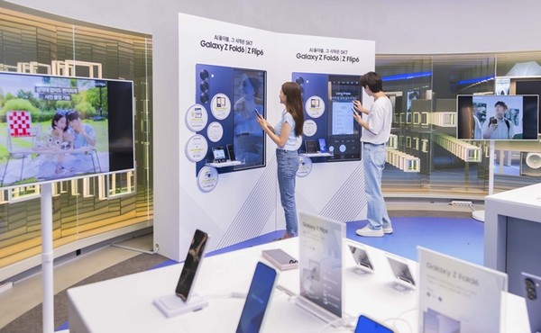 SK텔레콤은 홍대에 위치한 ICT 복합문화공간 T팩토리에서 '갤럭시 Z 폴드6 · Z 플립6' 팝업존을 오픈 / 사진 = SKT 제공