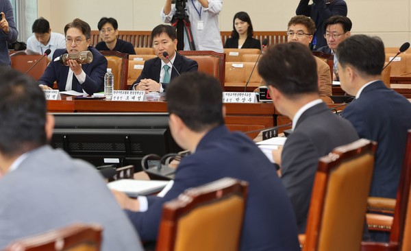  환경노동위원회 전체회의 폐기물관리법 일부개정법률안에 관한 입법공청회가 지난 6월 27일 국회에서 열렸다.    사진/뉴시스