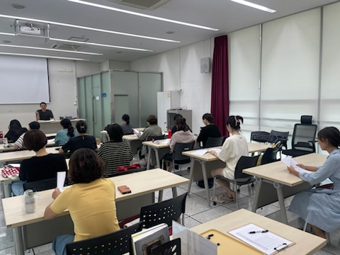 풍동도서관에서 진행된 낭독수업 사진/ 고양시