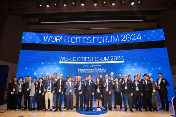 ‘제5회 세계도시포럼(World Cities Forum 2024)’주요 내빈 기념촬영 /사진 고양시