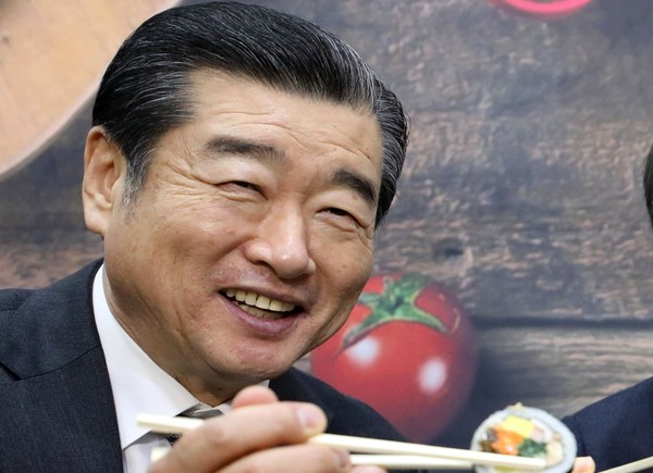 김가네 대표 김용만 회장이 술취한 여직원을 성추행한 혐의로 조사를 받고있다. 사진 / 뉴시스