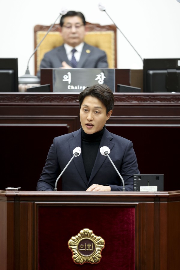 인천시의회 건설교통위원회,인천광역시 도시 및 주거환경정비 일부개정조례안 통과/ 사진 인천시의회