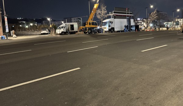 헌재의 탄핵인용 판결을 촉구하는 시민들이의 집회 후 깨끗한 거리모습. 사진 / 뉴스엔뷰 DB