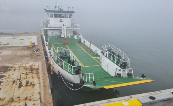 도서해양쓰레기 정화운반선/ 사진 인천시