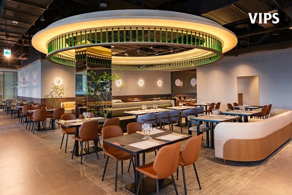 CJ푸드빌이 운영하는 빕스와 더플레이스가 17일 서울 초대형 복합단지 '강동 아이파크 더리버'에 동시에 오픈한다. / 사진 = CJ푸드빌