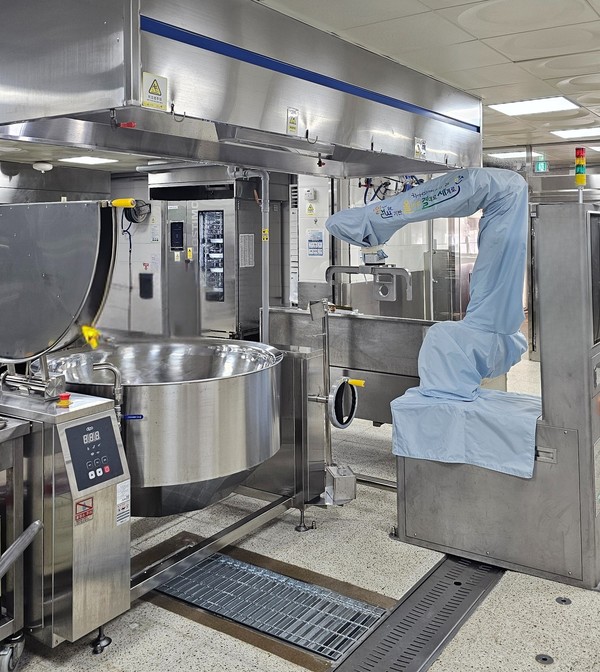 인천광역시교육청(교육감 도성훈),인천논현중·부광고·가림고 3개교에 학교급식 조리 로봇시스템을 설치/사진 인천광역시교육청