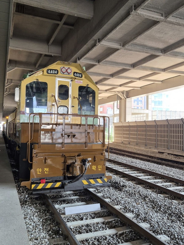 교외선 열차/ 사진 고양시