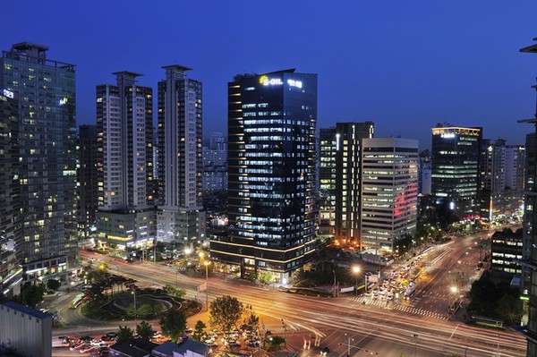 사진 = S-OIL 본사 사옥 전경