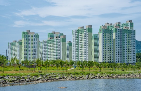 부영그룹은 전라남도 광양 목성지구 A1, A2블록에 위치한 광양 목성 파크뷰 부영 1·2단지 아파트 단지 내 상가 입찰을 진행. / 사진 = 부영 제공