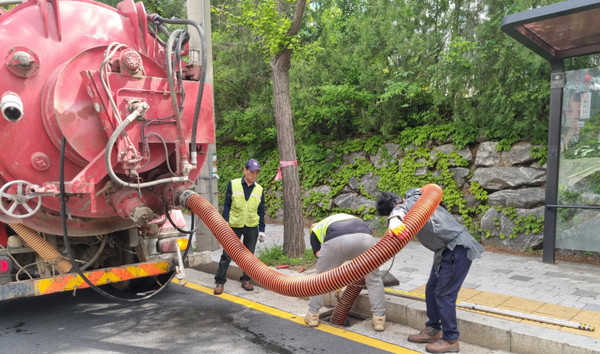 빗물받이 준설/ 사진 고양시