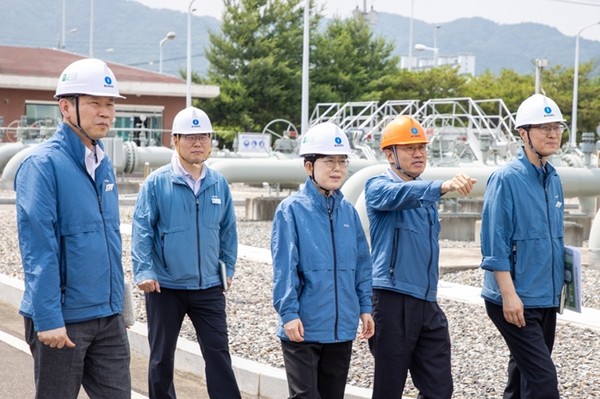 한국가스공사 장마철을 맞아 집중 호우로 인한 천연가스 공급시설 피해 예방을 위해 안전 점검에 나섰다. / 사진 = 한국가스공사 제공