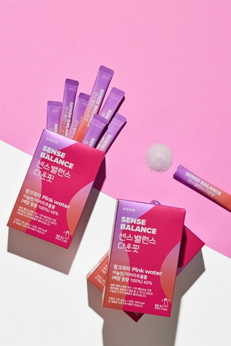 유한양행이 식후 혈당과 체형 관리를 동시에 챙길 수 있는 기능성 표시식품 '센스밸런스 다운핏'을 출시. / 사진 = 유한양행 제공