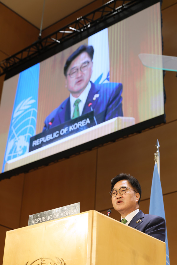 우원식 의장이 29일(현지시간) 스위스 제네바 유엔 회의장에서 열린 제6차 세계국회의장회의에서 발언하고 있다.    사진/국회의장 공보수석실